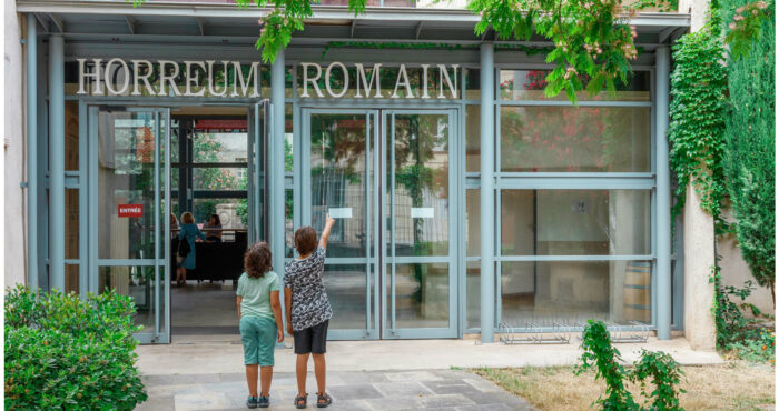 Horreum extérieur entrée enfants